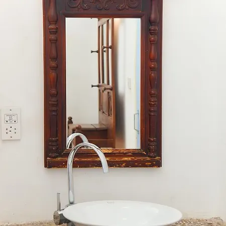 Vasilikos House アパートホテル