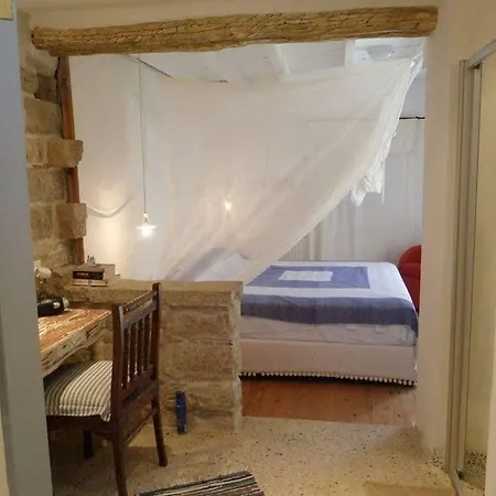 Vasilikos House アパートホテル