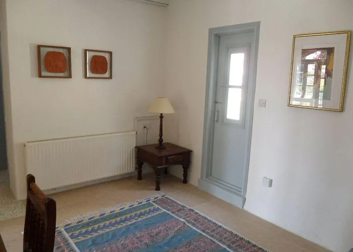 Vasilikos House Apartahotel 3*