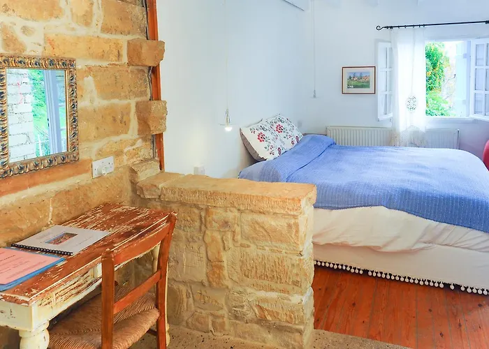 Vasilikos House Apartahotel 3*