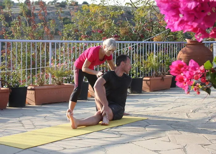 Apartahotel Vasilikos House 3*