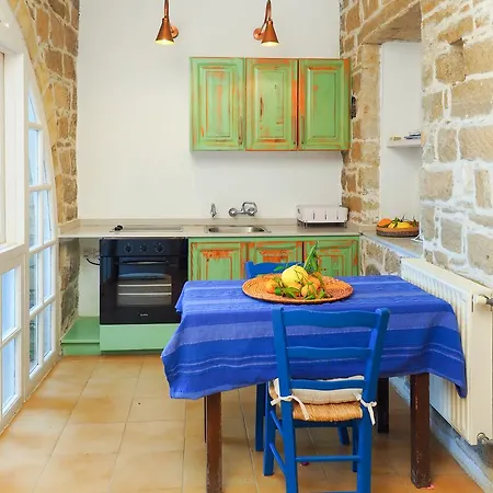 Vasilikos House Aparthotel 3*