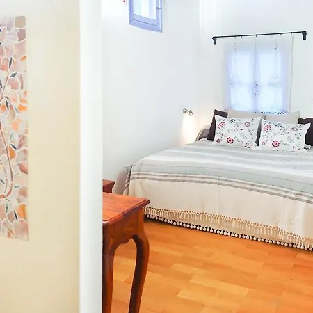 Vasilikos House 3*