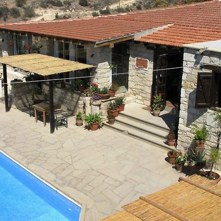 Vasilikos House Aparthotel Tokni